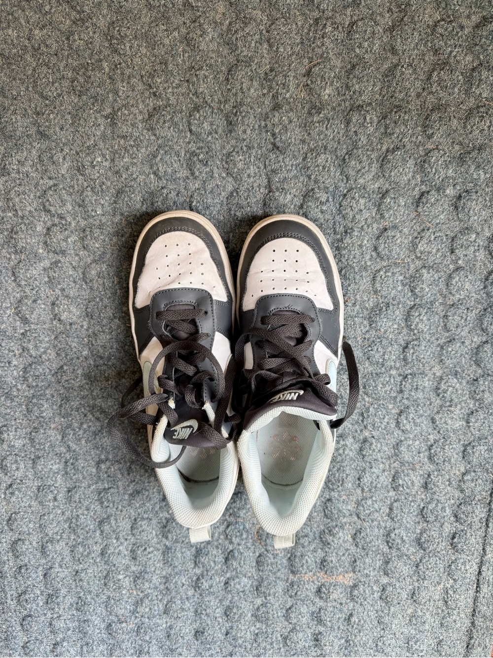 Nike Men’s Low-Top Sneakers, size 6.5